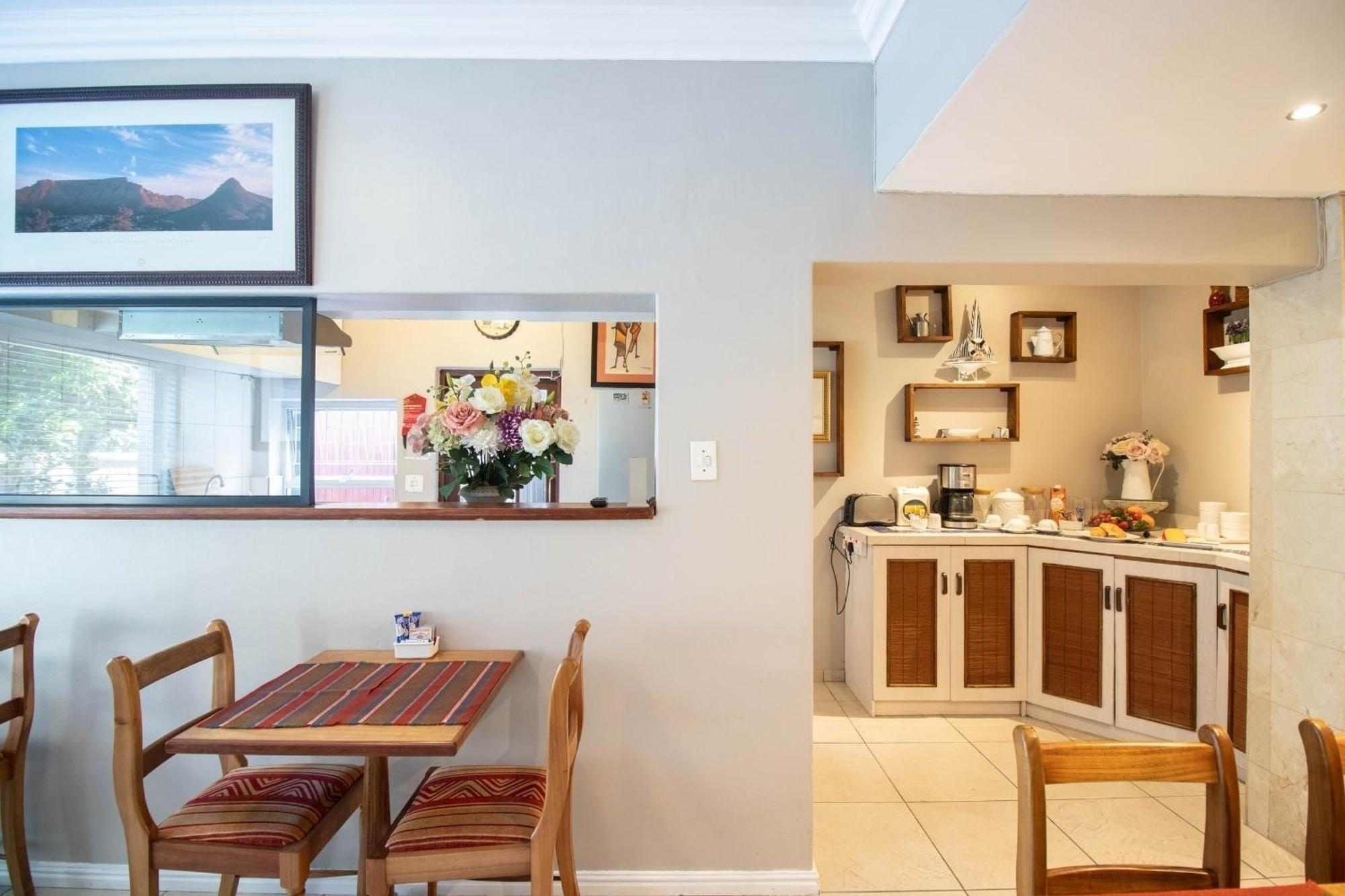 Spring Tide Inn By Ctha Cape Town Luaran gambar